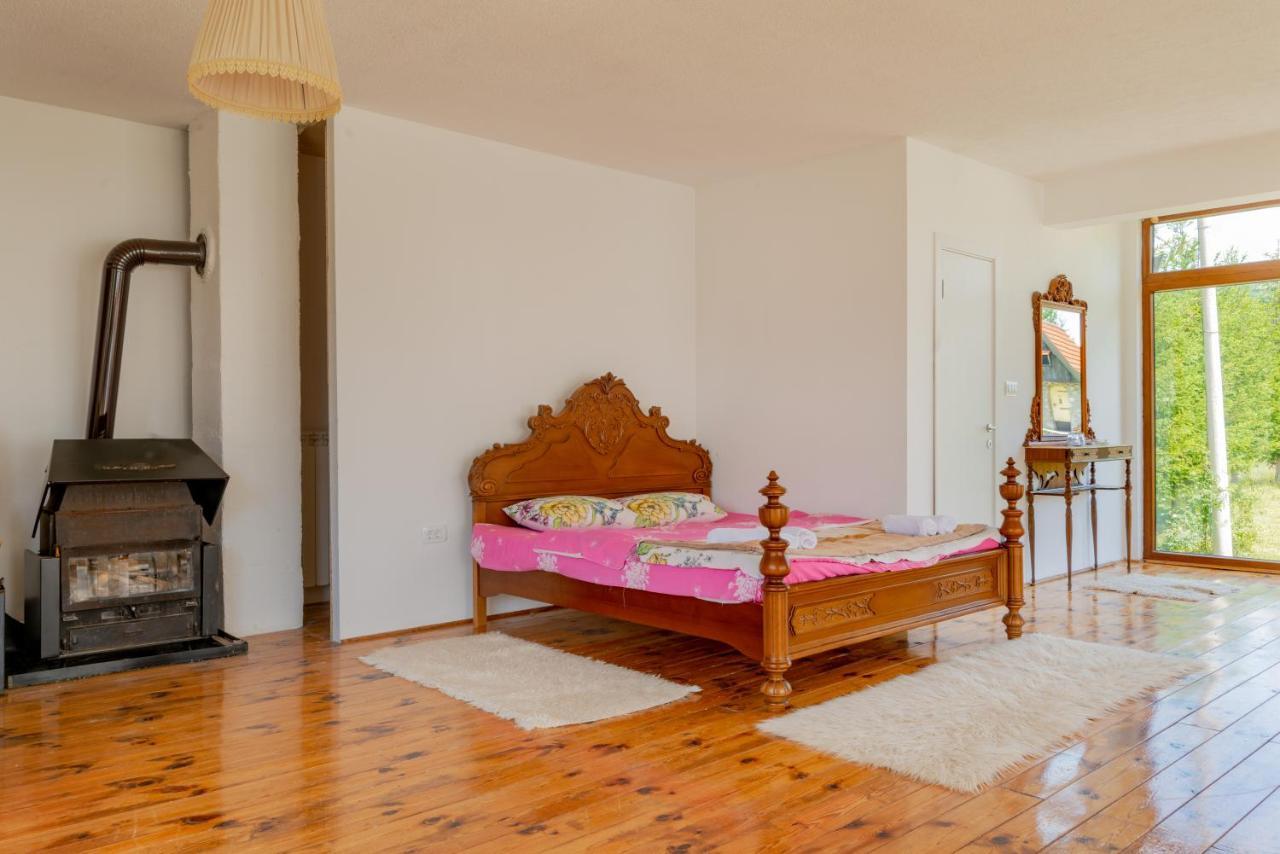 Etno Selo Montenegro Hotell Plužine Exteriör bild