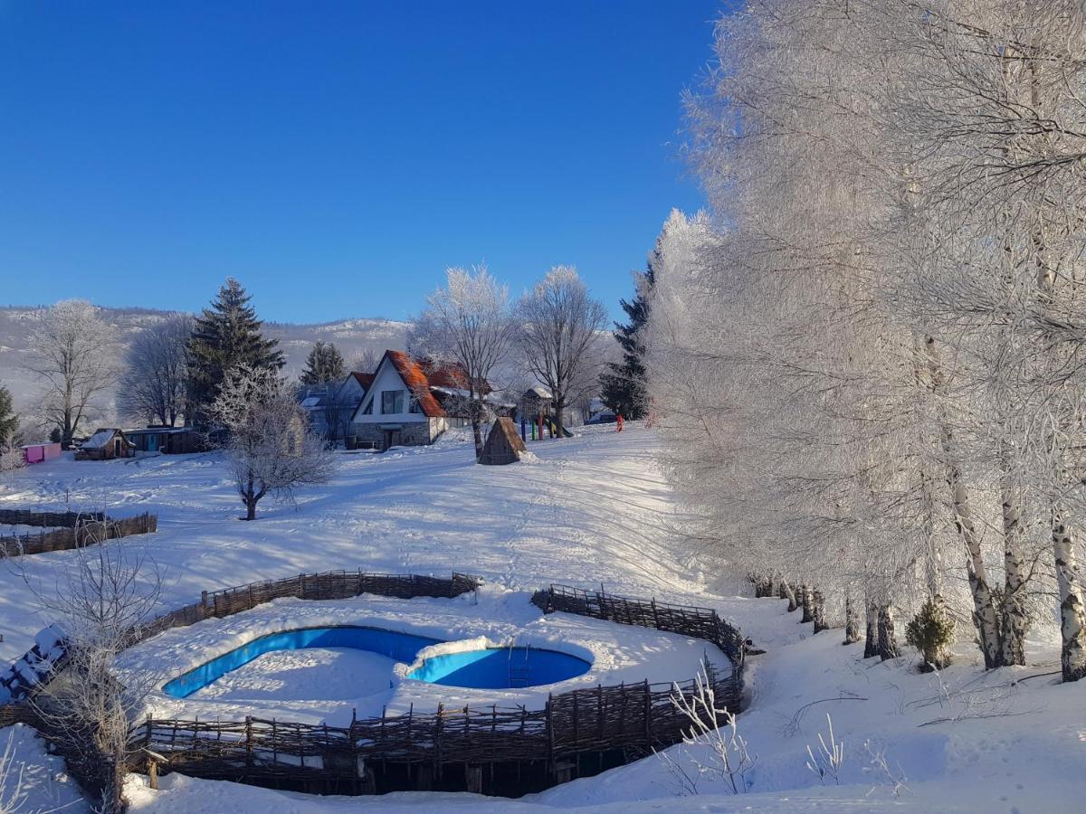 Etno Selo Montenegro Hotell Plužine Exteriör bild