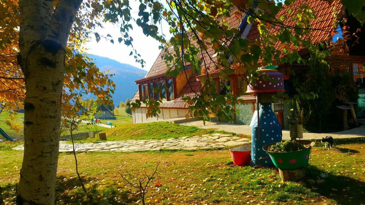 Etno Selo Montenegro Hotell Plužine Exteriör bild